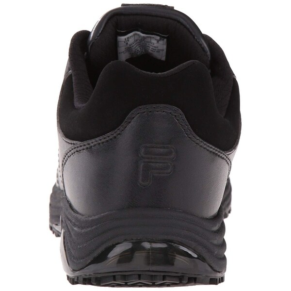 fila men's slip resistant shoes