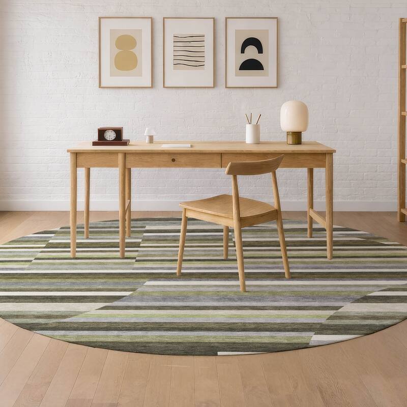 Machine Washable Indoor/ Outdoor Modern Cokedale Chantille Rug