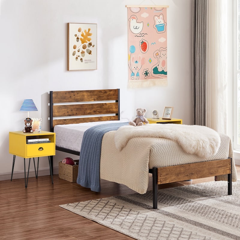 3-Pieces Bedroom Set with Rustic Brown Platform Bed Frame and Nightstands Set of 2