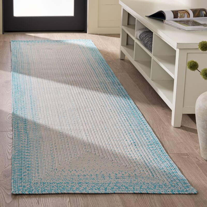 SAFAVIEH Handmade Braided Eiry Washable Indoor/Outdoor Rug - Weather Resistant & Easy Cleaning