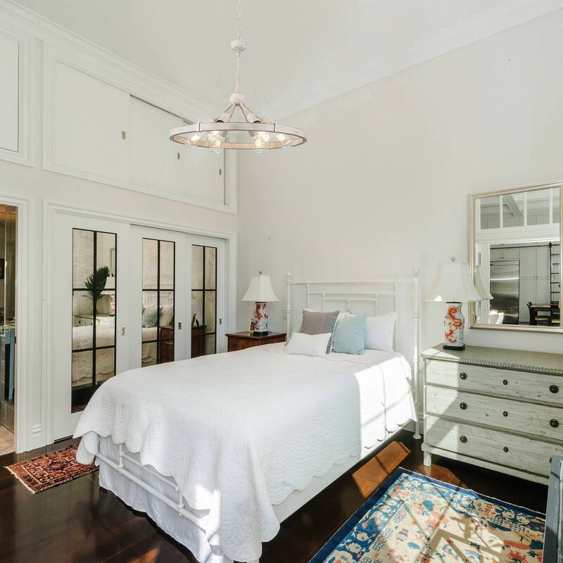 6-Light Dimmable Sputnik Chandelier, Farmhouse Wagon Wheel Chandelier for Dining Room Living Room Bedroom Kitchen