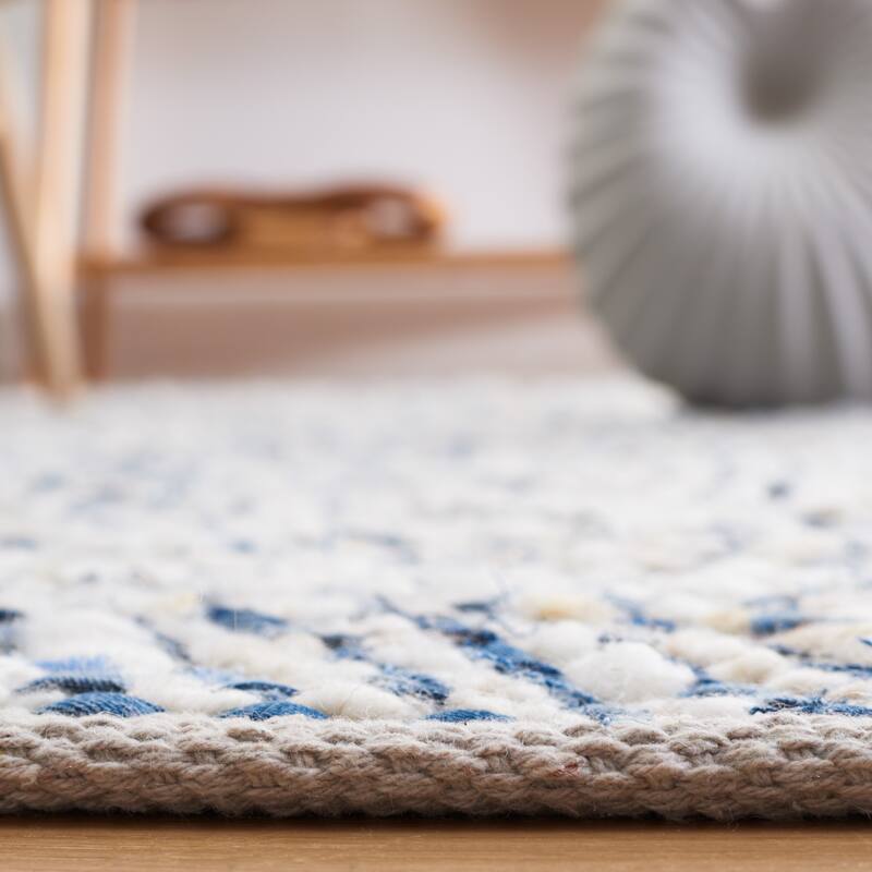 SAFAVIEH, Handmade Natura Janka Wool & Leather Rug