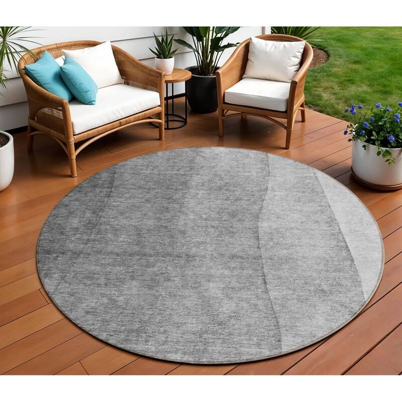 HomeRoots Ombre Transitional Rectangle Outdoor Rug - 8' Round