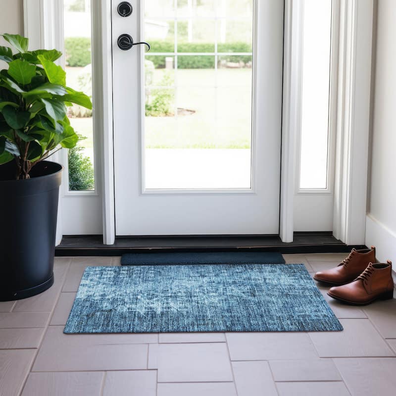 Machine Washable Indoor/ Outdoor Chantille Abstract Modern Rug - Blue - 1'8" x 2'6"