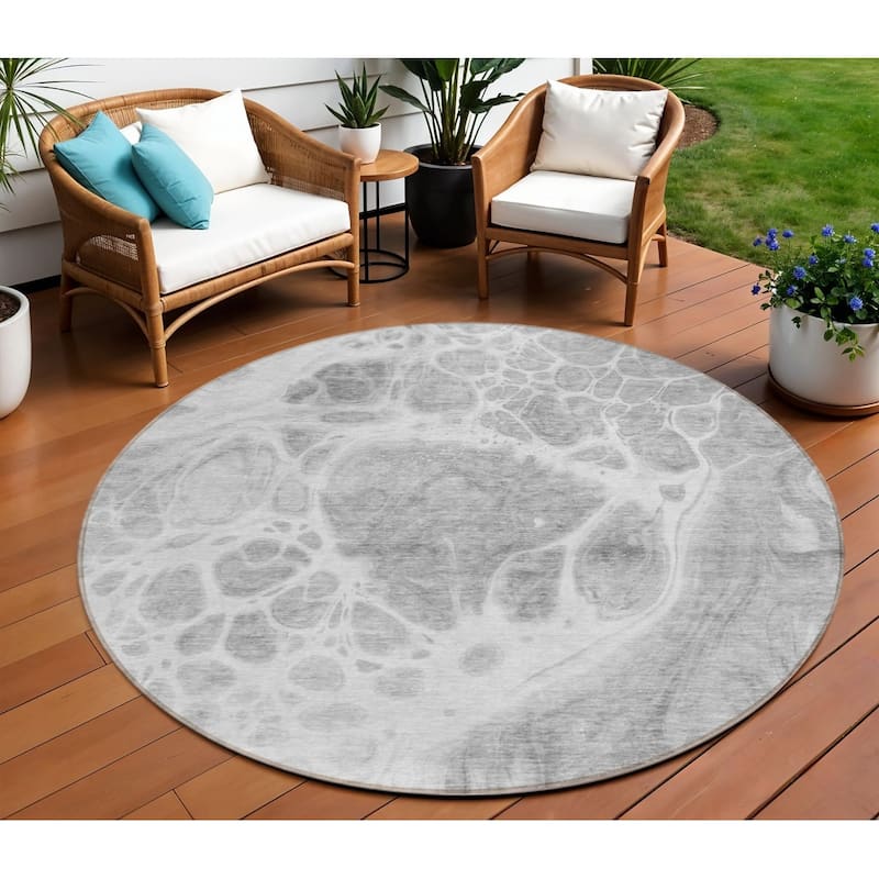 HomeRoots Nautical Transitional Rectangle Outdoor Rug - 8' Round