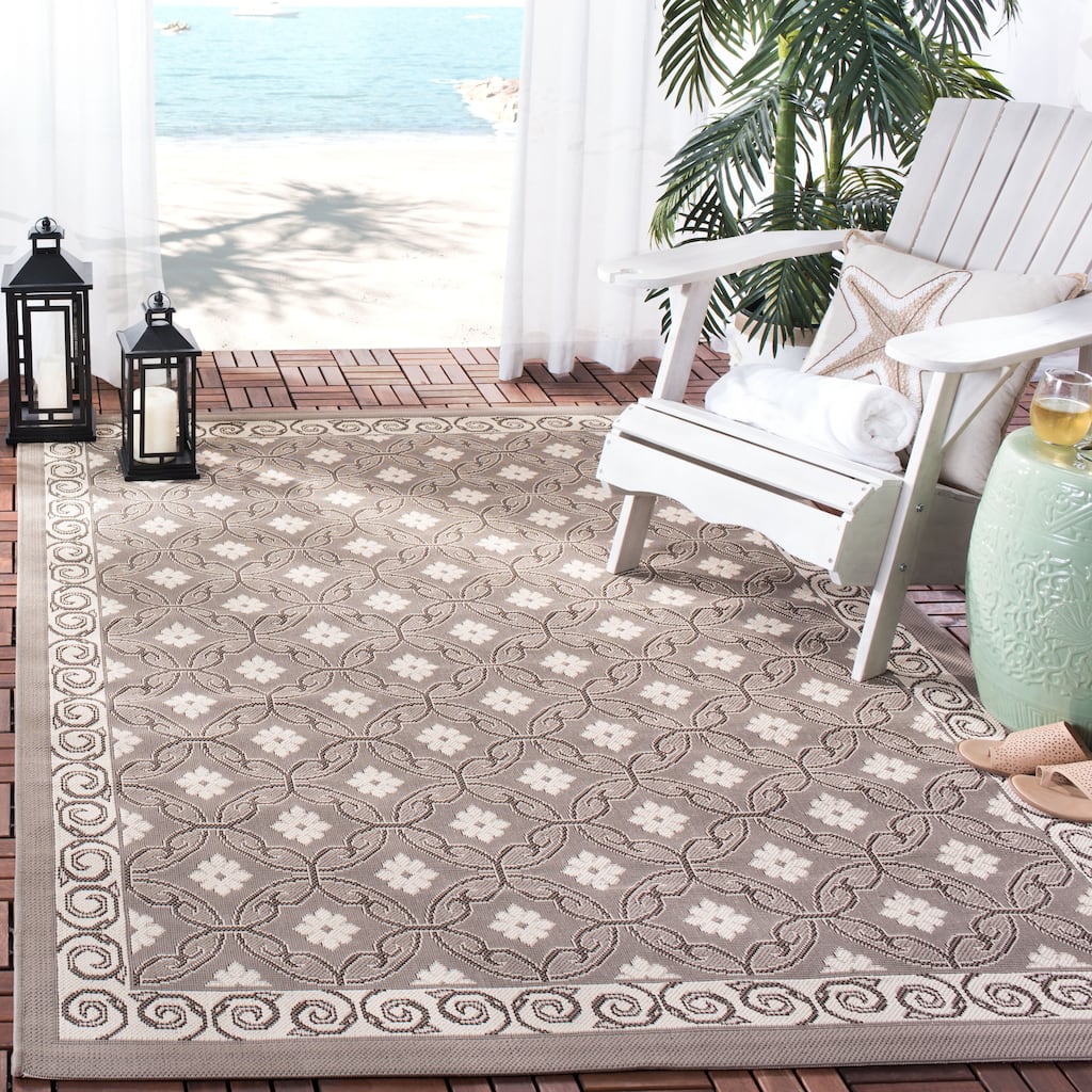 SAFAVIEH Courtyard Vernetta Indoor/ Outdoor Patio Backyard Rug