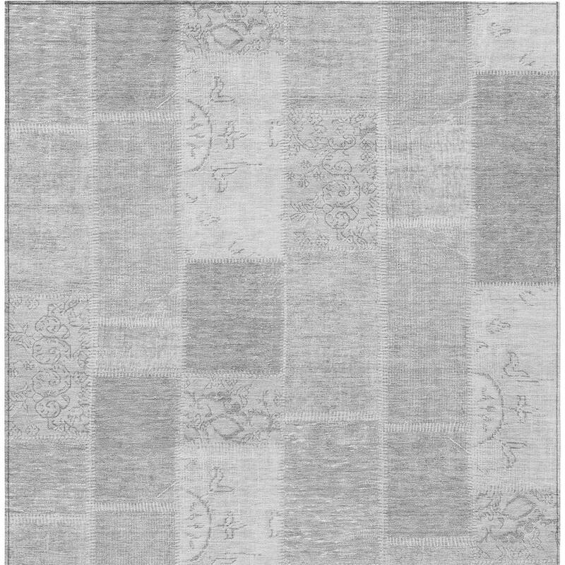 HomeRoots Patchwork Traditional Rectangle Outdoor Rug