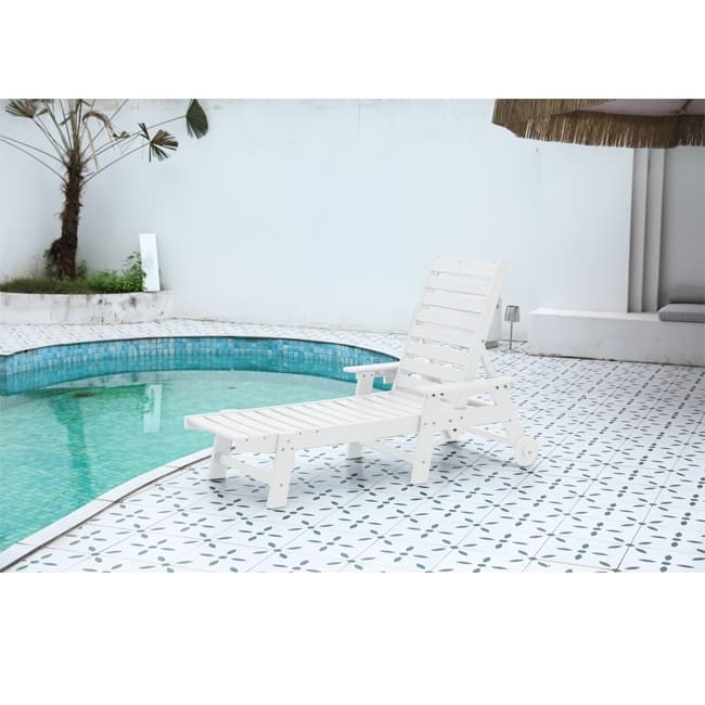 Oversized Outdoor Lounge Chair With Wood Texture‌ - Five-Position Adjustable HDPE Chaise Lounge Featuring Wheels And Cup Holder.