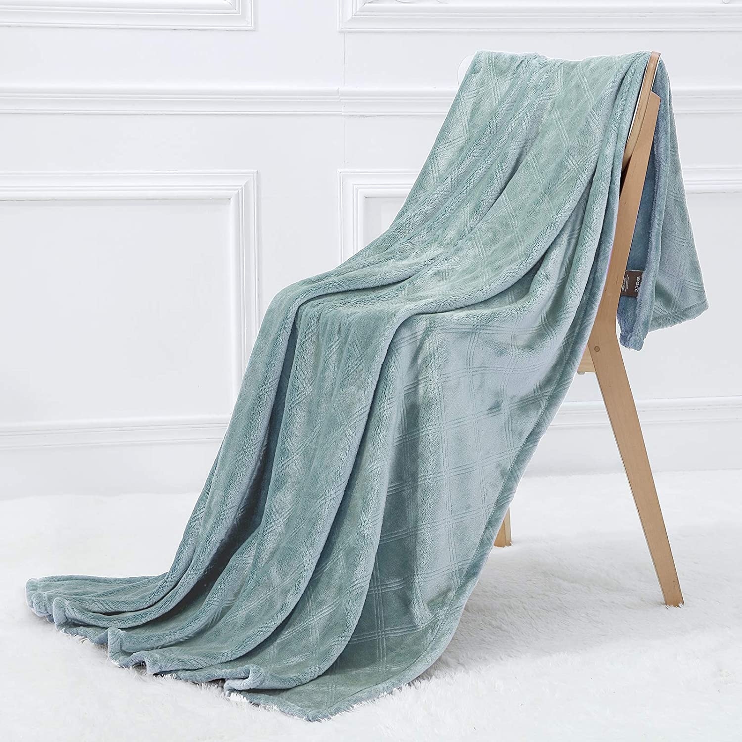 Soft Fleece Throw Blanket for Sofa Bed Living Room White