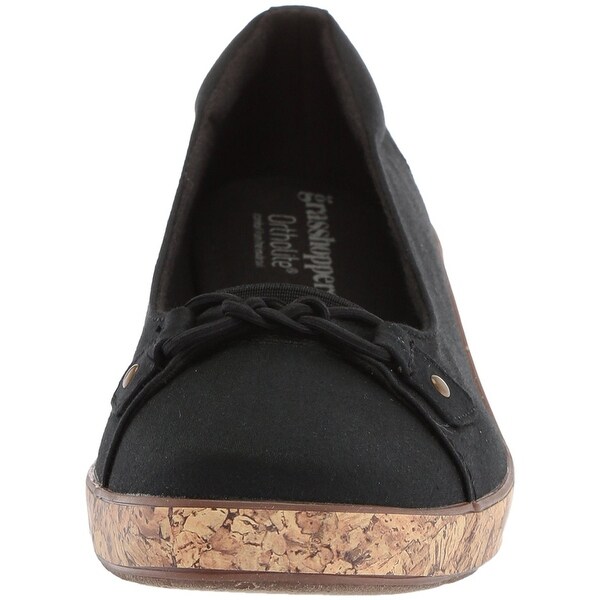 grasshopper lily wedge