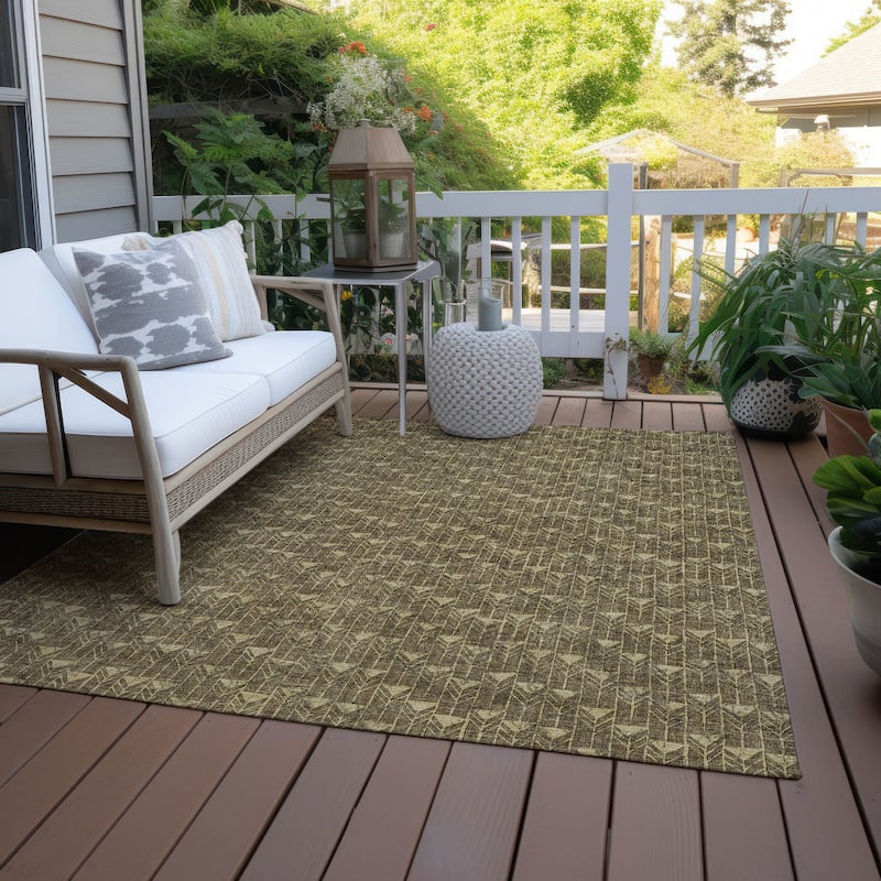 Machine Washable Indoor/ Outdoor Arrows Chantille Rug