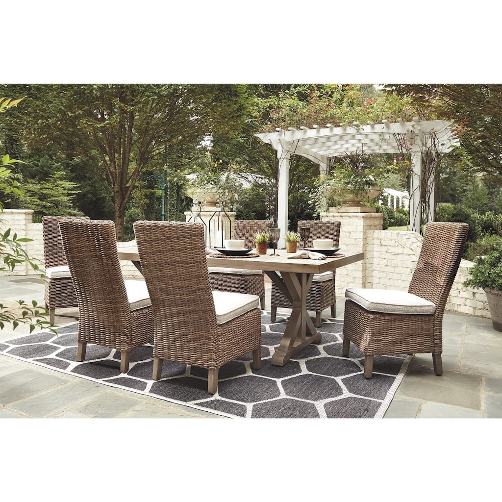 Signature Design by Ashley Beachcroft 7-Piece Outdoor Dining Set - 6 ...