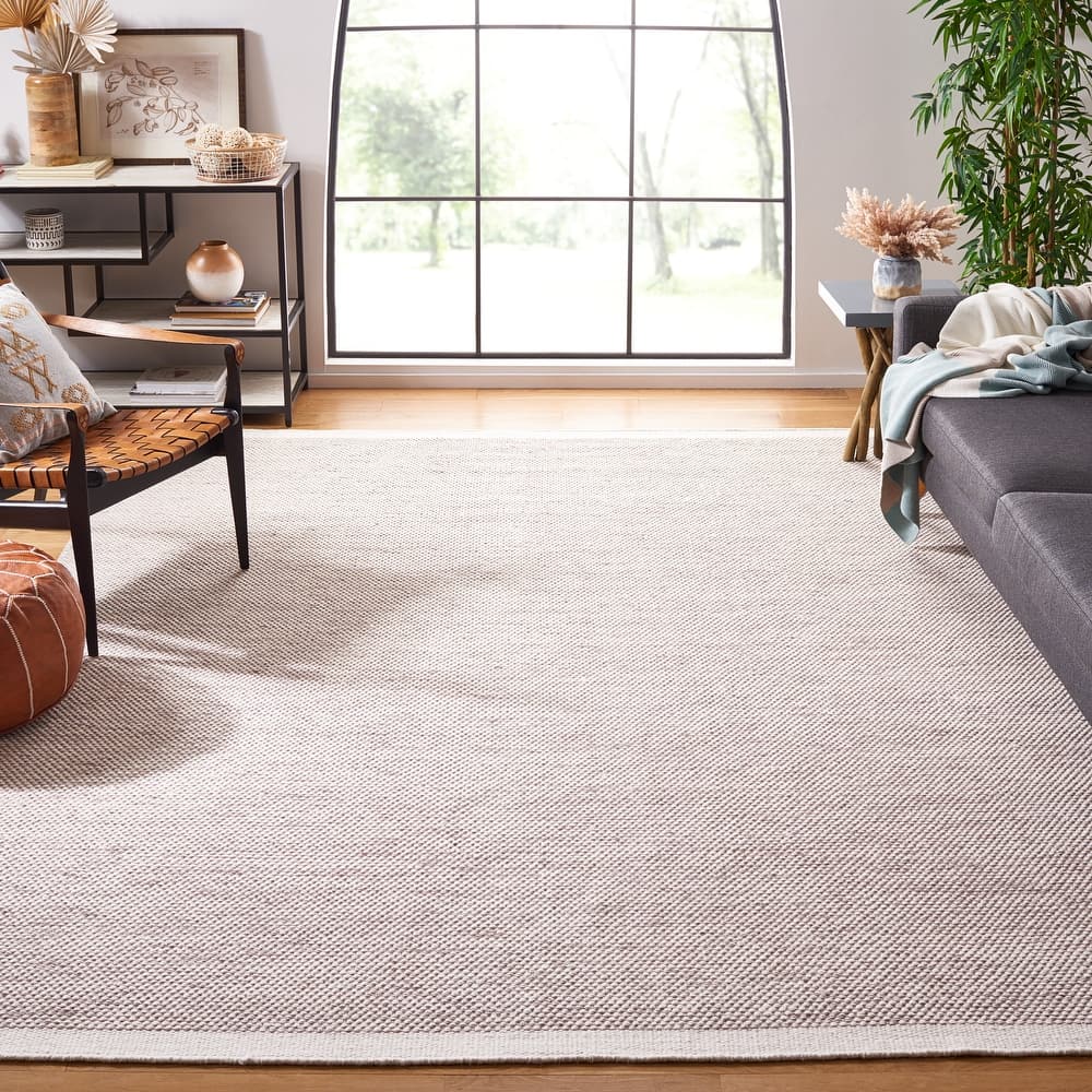 SAFAVIEH Handmade Natura Ludmila Farmhouse Wool Rug
