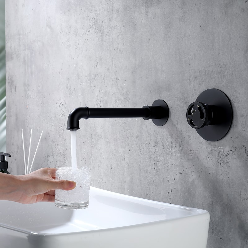 Modern Wall Mounted Single Handle Bathroom Sink Faucet in Gold