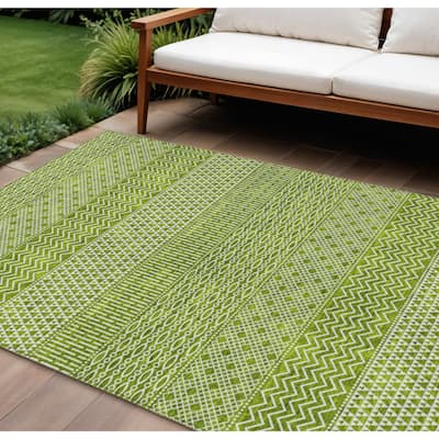HomeRoots Chevron Modern Rectangle Outdoor Rug