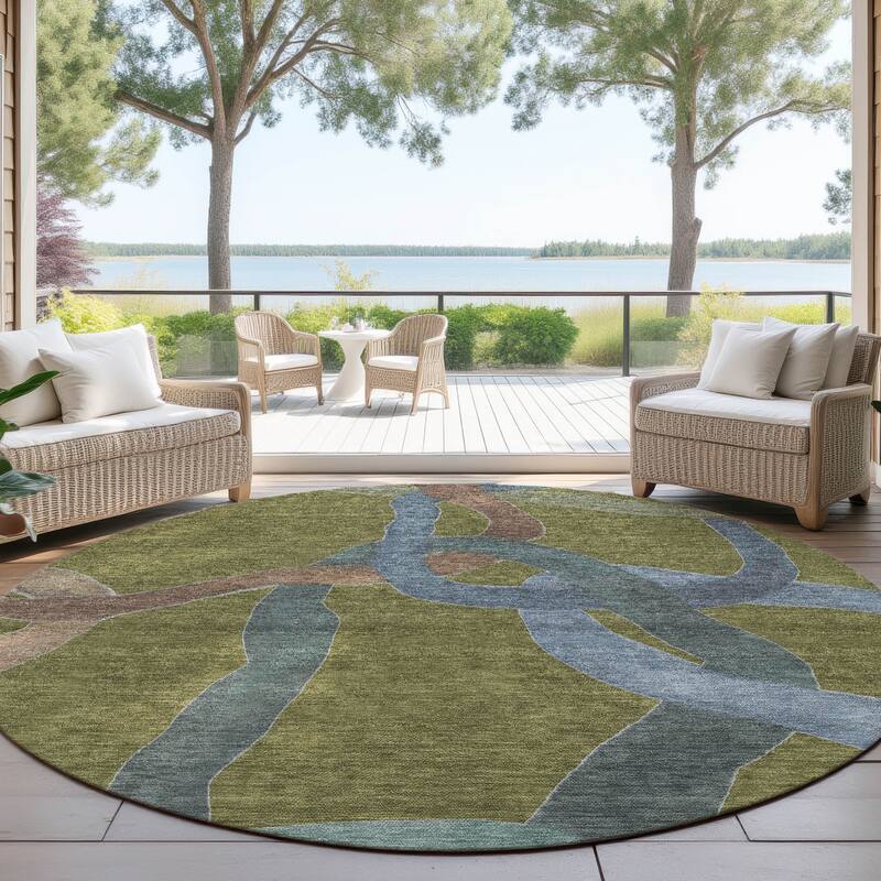 Machine Washable Indoor/ Outdoor Abstract Links Chantille Rug - Olive - 8' x 8'