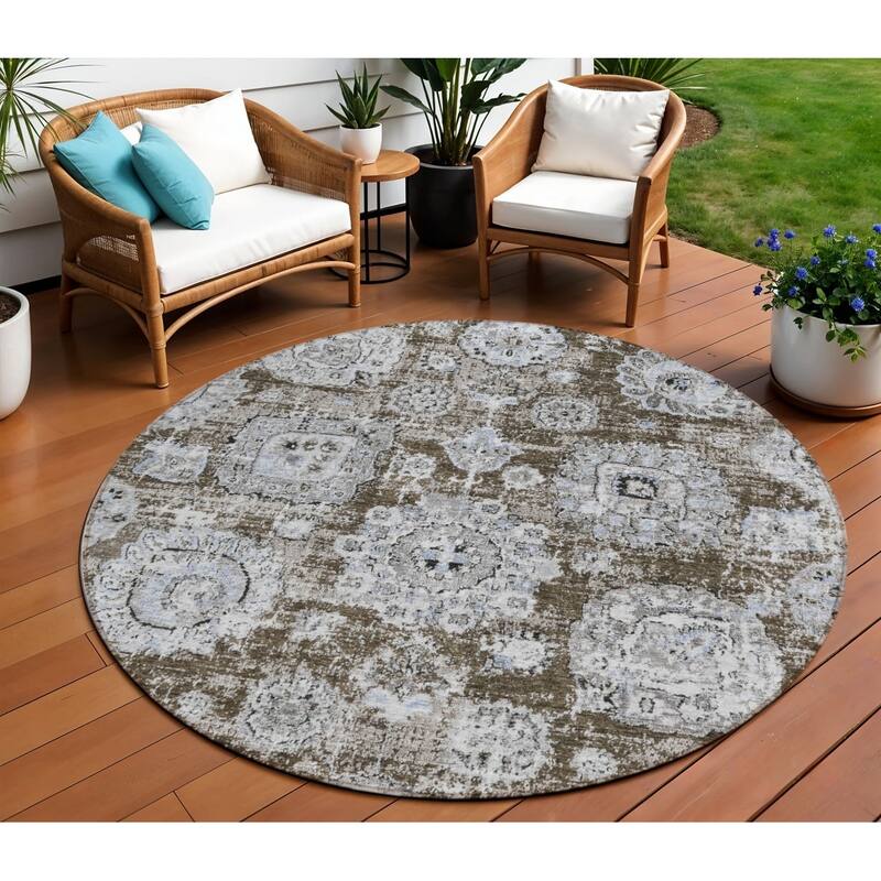HomeRoots Floral Transitional Rectangle Outdoor Rug - 8' Round
