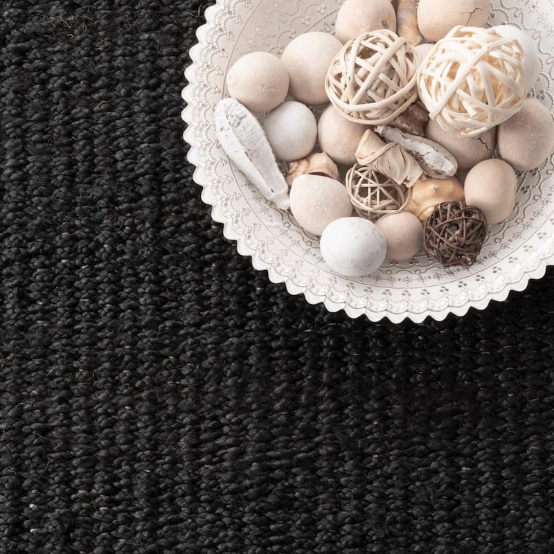 Nuloom Handmade Benavides Tassel Area Rug