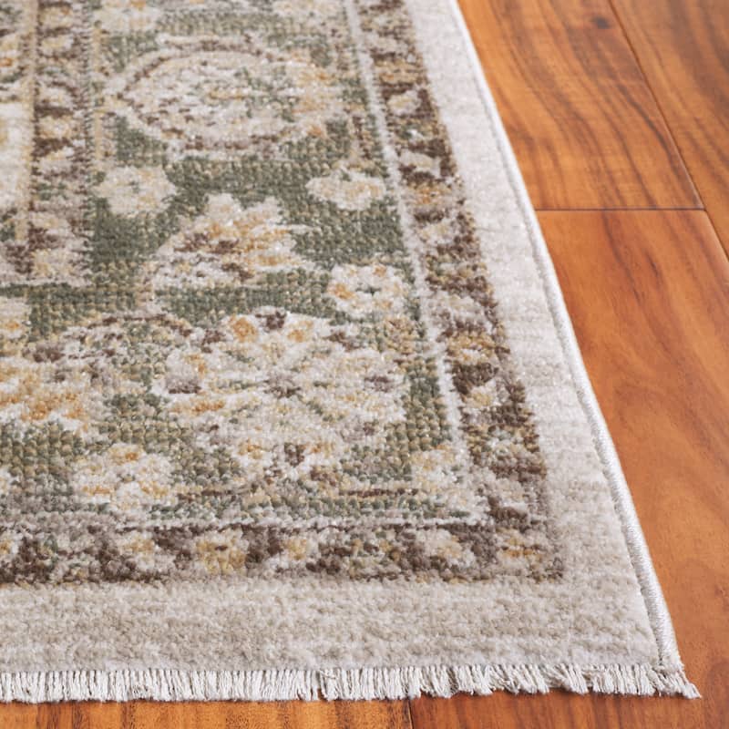 SAFAVIEH Hazel Liridona Traditional Oriental Rug