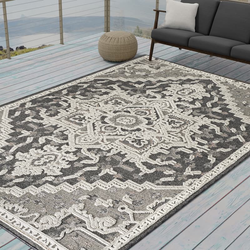 Nautica Indoor/Outdoor Modern Geometric Gray High-Low Rug