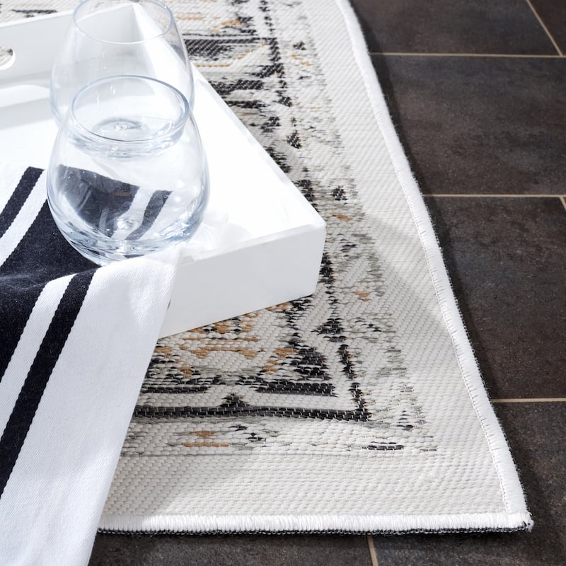 SAFAVIEH Sunrise Racha Indoor /Outdoor Waterproof Rug - 5'3" x 7'7"