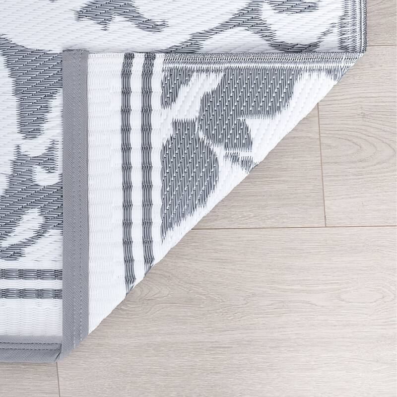 Sundown Beach Floral Indoor/Outdoor Area Rug