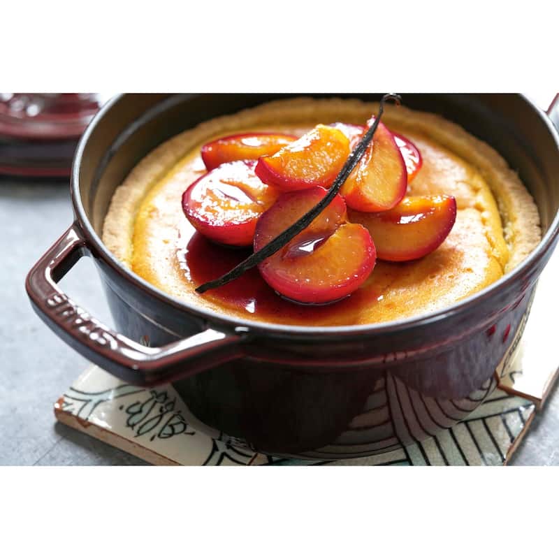 STAUB Cast Iron 2.75-qt Round Cocotte