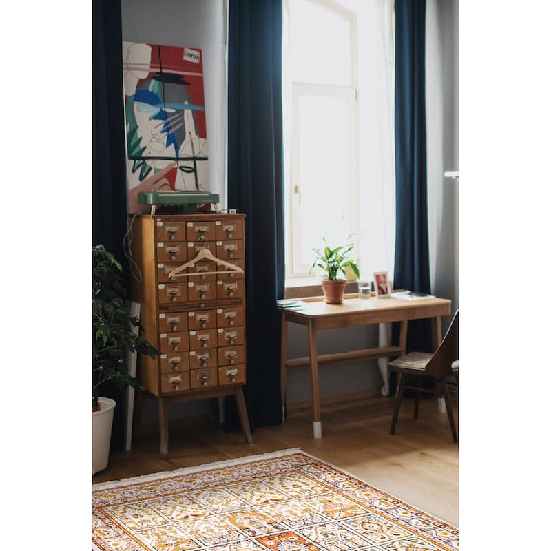 ECARPETGALLERY Hand-knotted Kashmir Cream Viscose Rug - 4'11 x 6'8