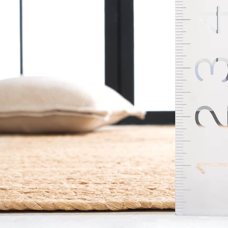 SAFAVIEH Hand-Woven Natural Fiber Aretha Casual Jute Rug