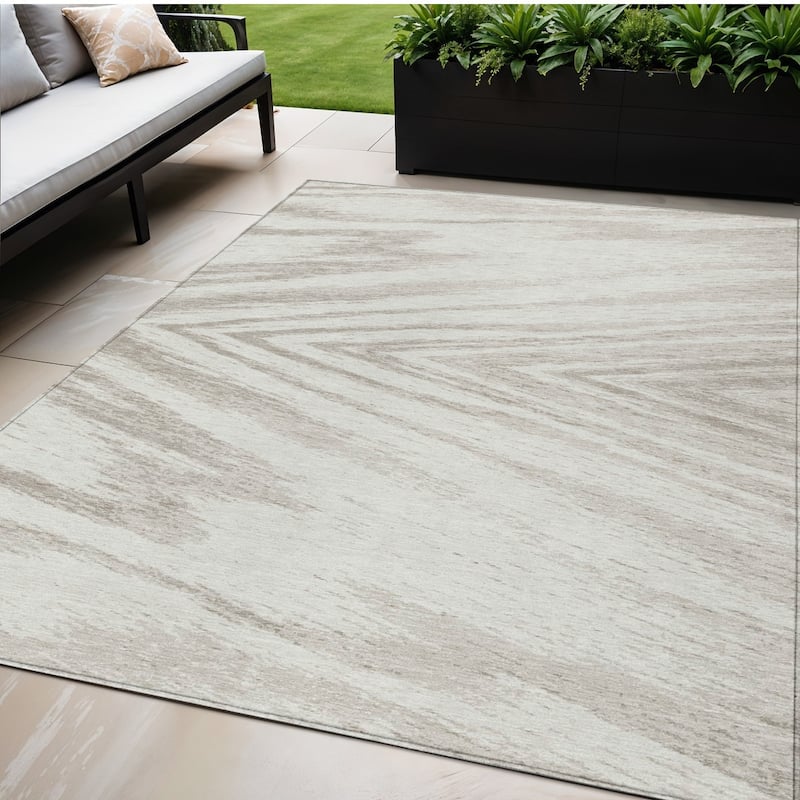 HomeRoots Abstract Transitional Rectangle Outdoor Rug - 5' X 8'