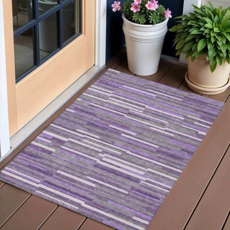 HomeRoots Striped Transitional Rectangle Outdoor Rug - 3' x 5'