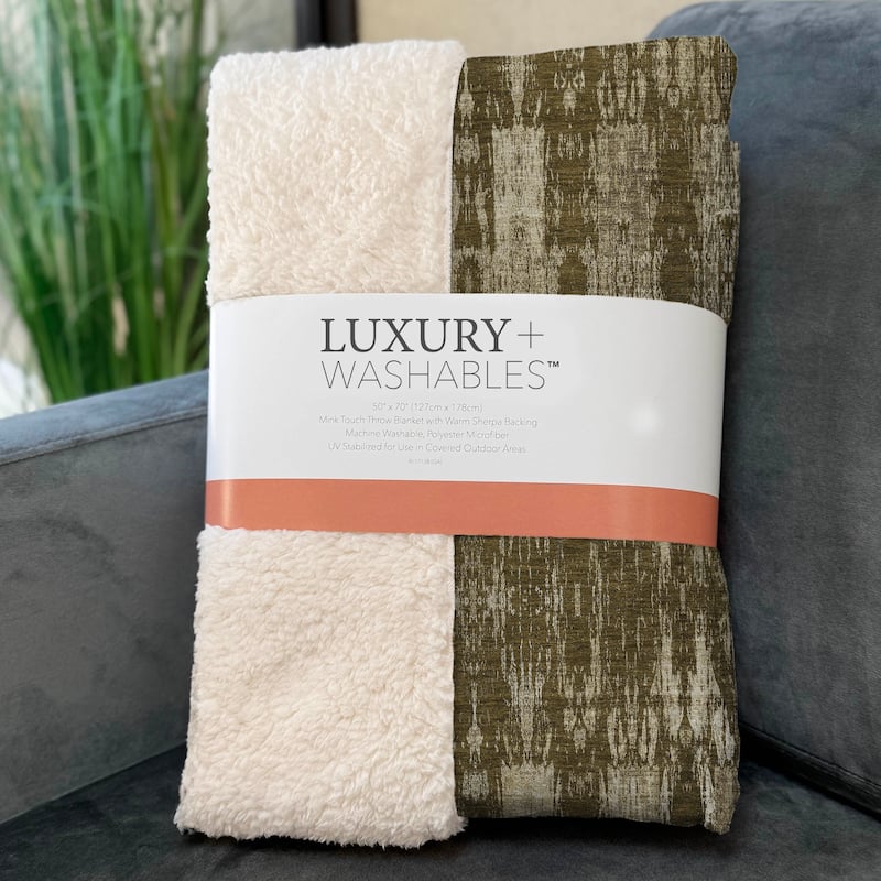 Premium Machine Washable Modern Moroccan Sherpa Throw Blanket