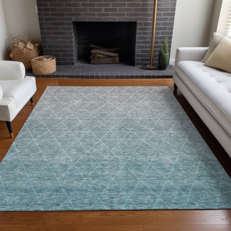 Machine Washable Indoor/ Outdoor Ombre Trellis Chantille Rug