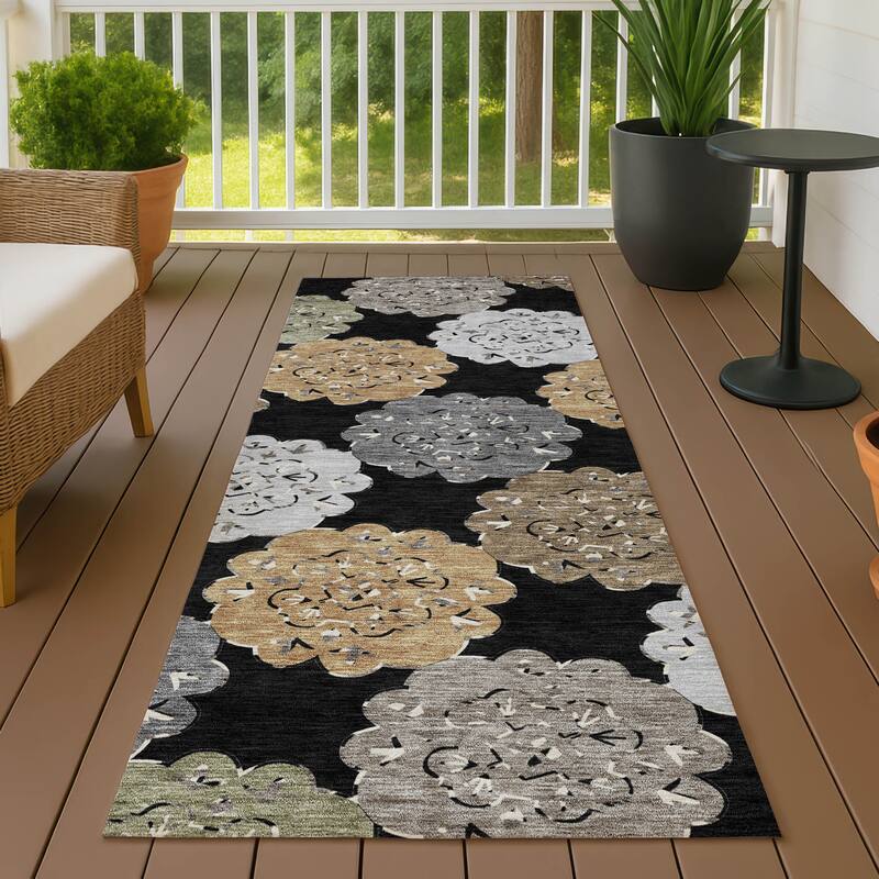 Machine Washable Indoor/ Outdoor Global Motif Chantille Rug - Black - 2'3" x 7'6"