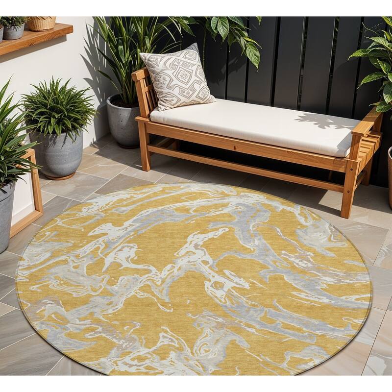HomeRoots Abstract Transitional Rectangle Outdoor Rug - 8' Round