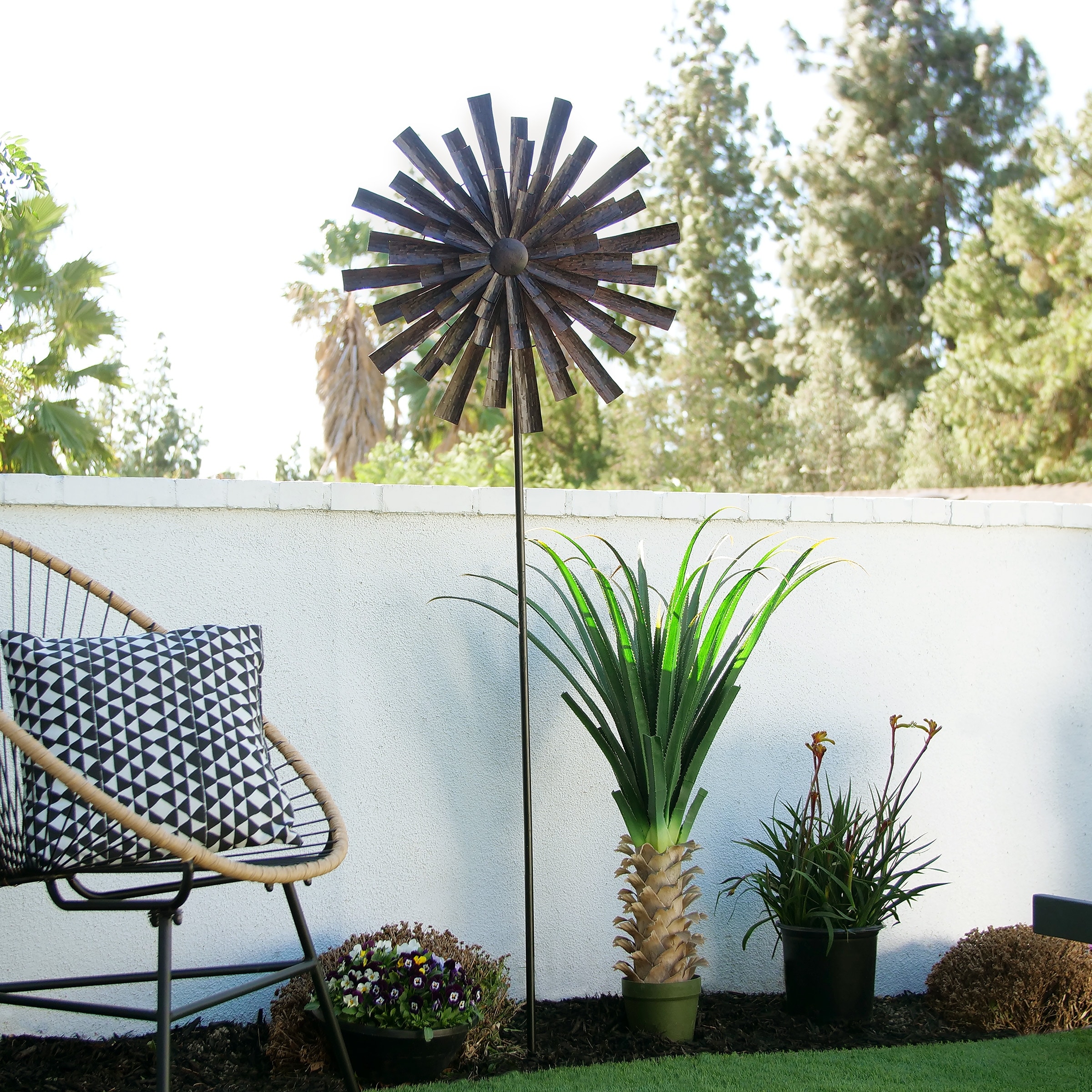 Alpine Corporation Outdoor Wind Spinner Stake Yard Decoration
