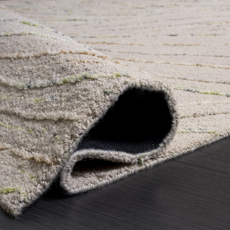 SAFAVIEH Handmade Harvest Tayuko Wool Rug