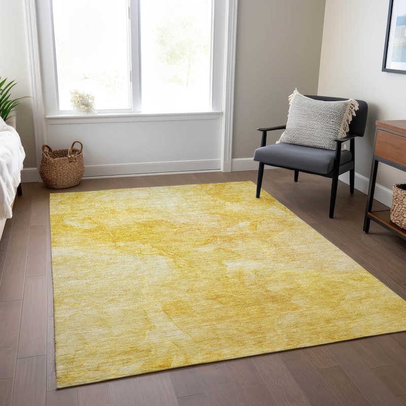 Machine Washable Indoor/ Outdoor Chantille Abstract Watercolor Rug - Gold - 8' x 10'