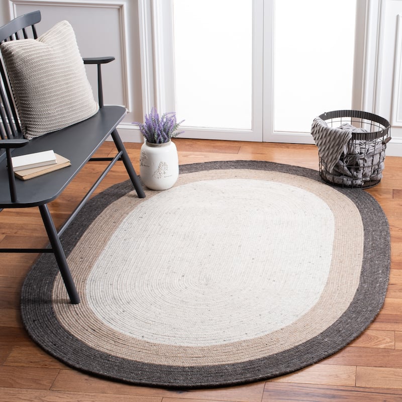 SAFAVIEH Handmade Braided Merve Wool Rug - 4' x 6' Oval - Charcoal/Ivory