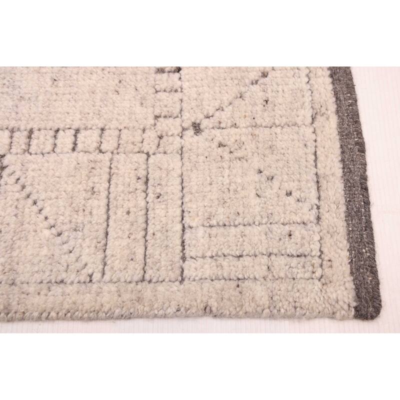 ECARPETGALLERY Hand-knotted Tangier Light Grey Wool Rug - 5'1 x 7'11