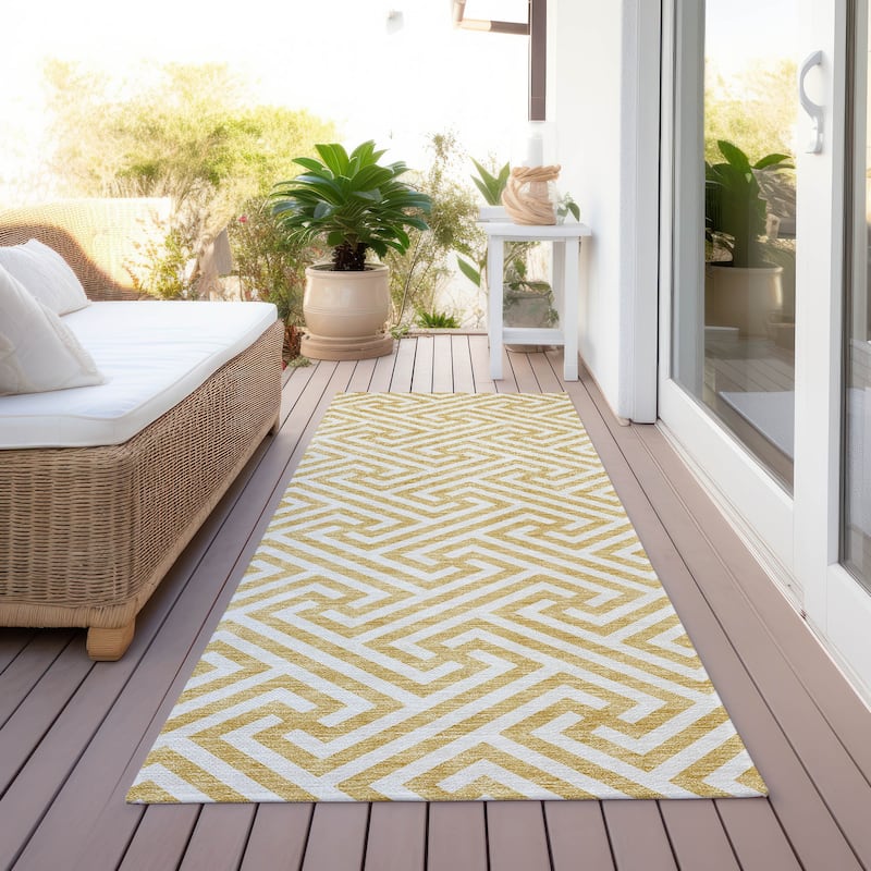 Machine Washable Indoor/ Outdoor Chantille Modern Geo Rug - Gold - 2'3" x 7'6"