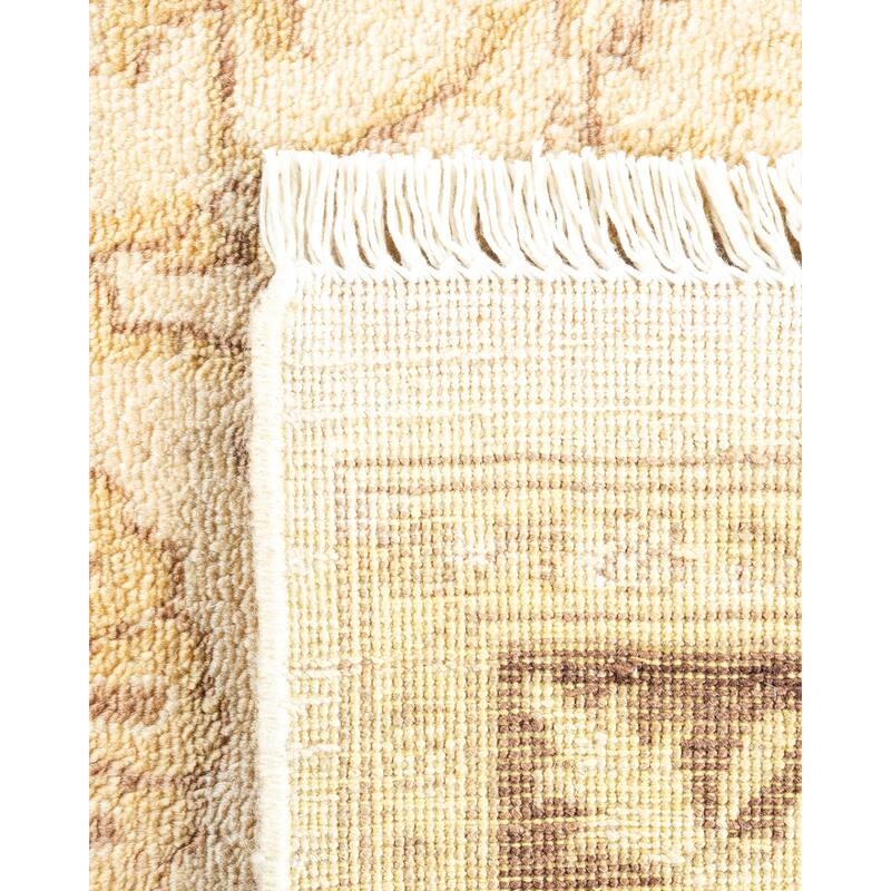 Overton Handknotted Wool Contemporary Floral Ivory Area Rug - 4' x 6'