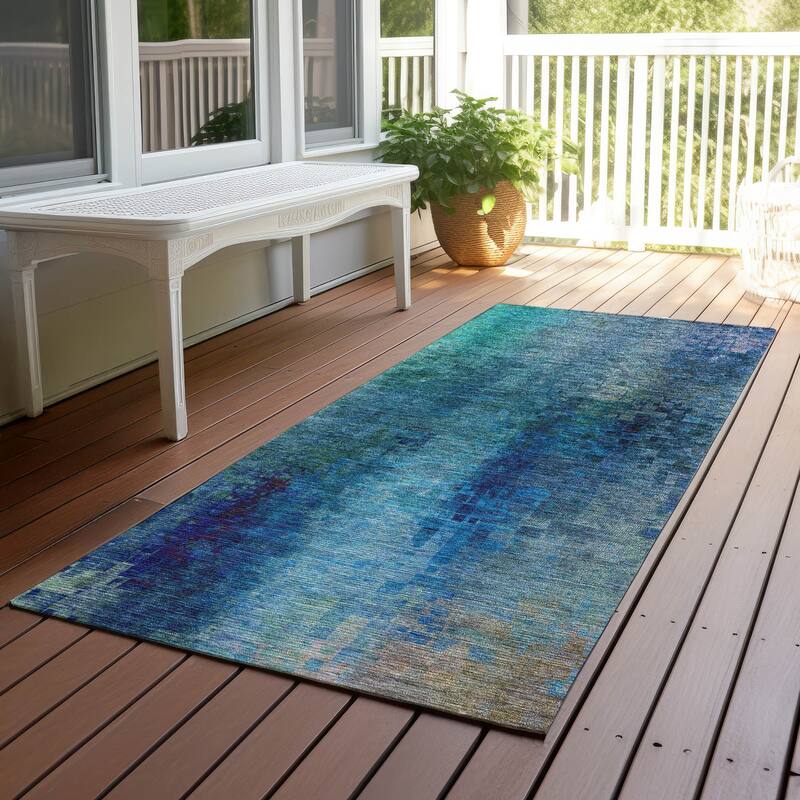 Machine Washable Indoor/ Outdoor Abstract Ombre Chantille Rug - Blue - 2'3" x 7'6"