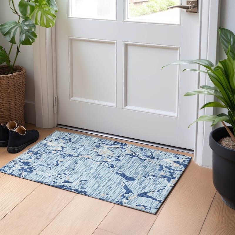 Machine Washable Indoor/ Outdoor Abstract Camo Chantille Rug - Denim - 1'8" x 2'6"