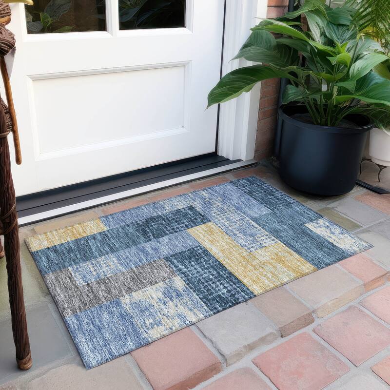 Machine Washable Indoor/ Outdoor Modern Blocks Chantille Rug - Denim - 1'8" x 2'6"
