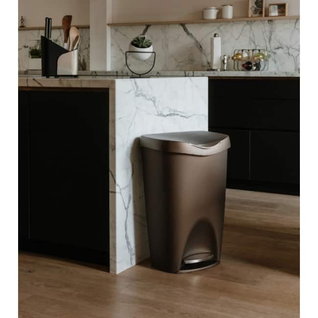 Umbra Brim 13 Gallon Plastic Trash Can - Bronze