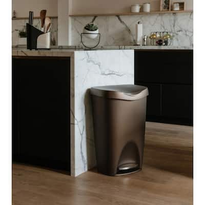 Umbra Brim 13 Gallon Plastic Trash Can