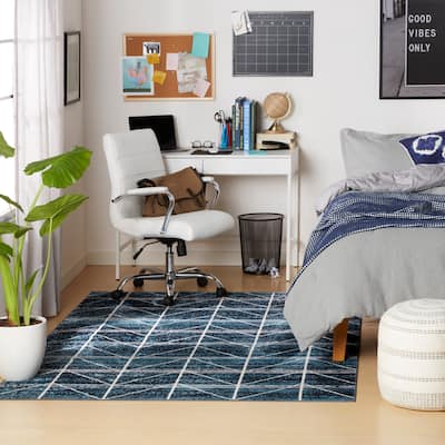 Everwash Treasure Arrow Modern Geometric Machine Washable Area Rug, Navy Blue/Grey
