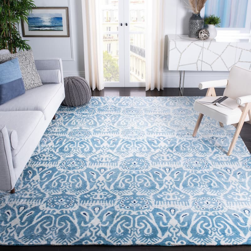 SAFAVIEH Couture Hand-Knotted Luxor Gudrin Banana Silk Rug - 3' x 5' - Light Blue