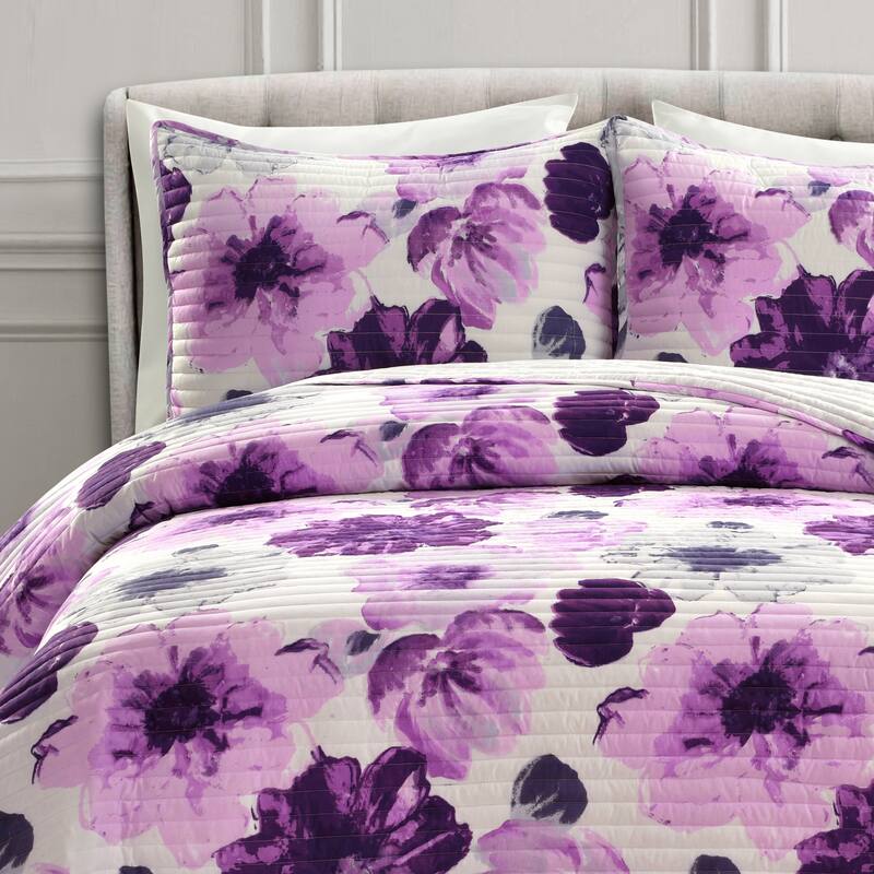 Levine Reversible Floral/ Damask 3-piece Quilt Set